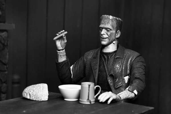 Universal Monsters Action Figure: Ultimate Frankenstein's Monster, 18 cm