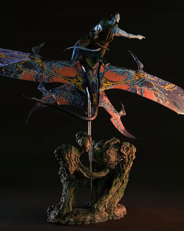 Quaritch Mega Banshee McFarlane SDCC Exclusive Gold Label
