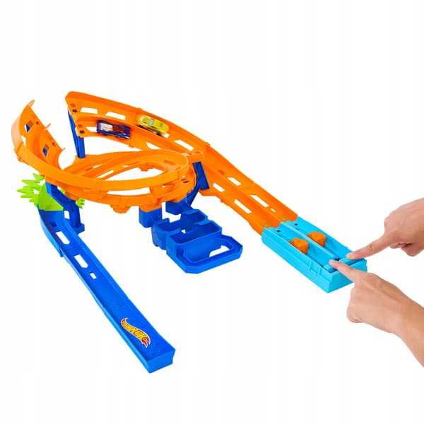 Hot Wheels Action Twisted Loop Track Play Set HTK17