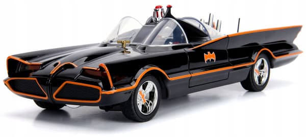 BATMAN BATMOBILE WITH LIGHTS AND JADA FIGURES