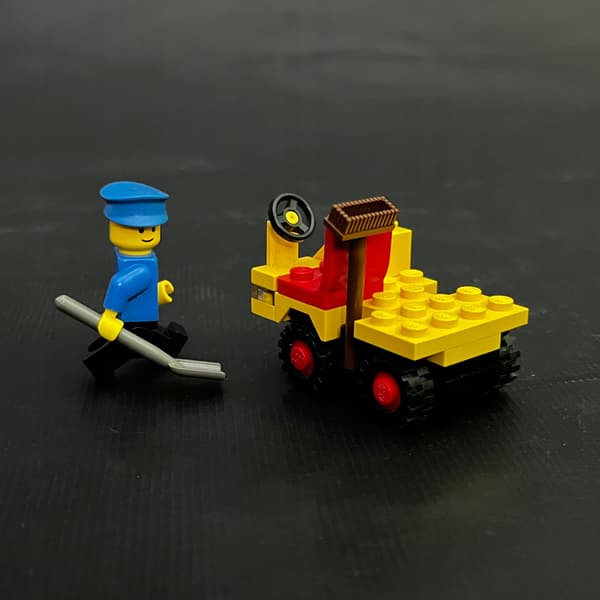 6607 LEGO Service Van