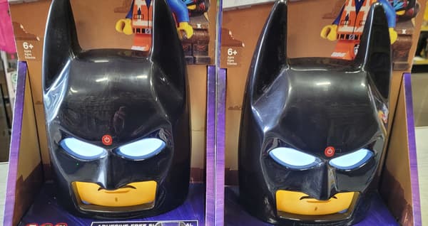 LEGO BATMAN MASK LAMP – STATIC STICKERS – EXHIBITION MODEL