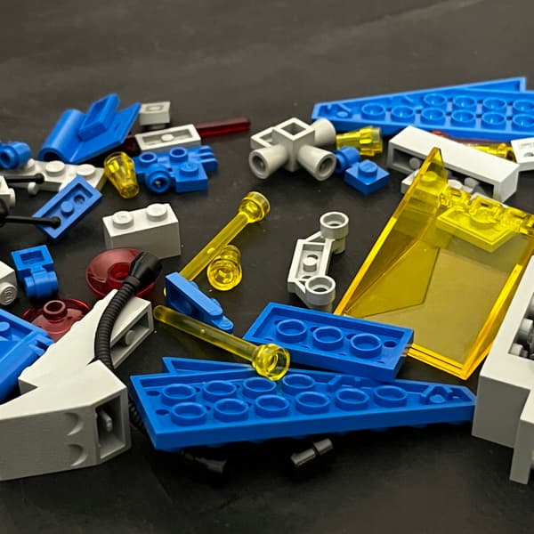 6872 LEGO Moon Patrol Ship