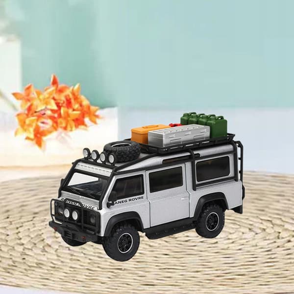 1:32 Scale Diecast Car – Highly Detailed Portable Pull-Back Toy Model in silver