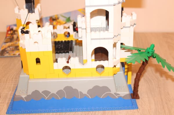 LEGO PIRATES ISLANDERS 6276-3 with INSTRUCTIONS: Eldorado Fortress SET