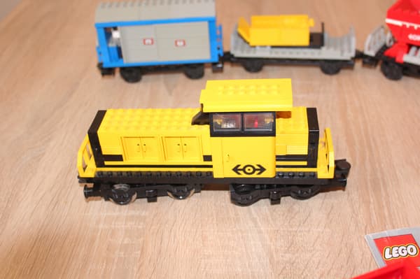 LEGO CITY TOWN TRAIN 4564-2 SET INSTRUCTIONS