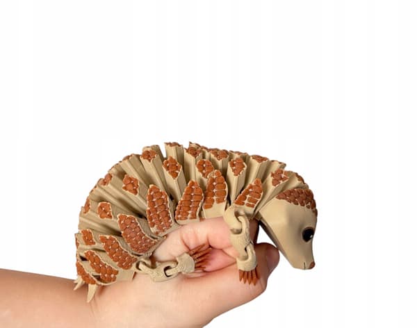 Baby 3D Armoured Ship – segmented, movable figurine | stress-relief gadget
