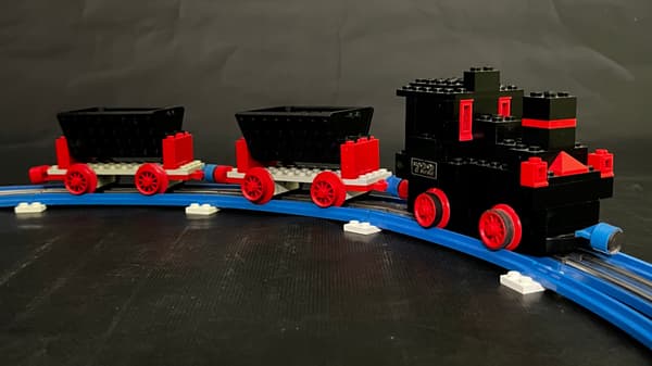 722 LEGO Electric Train with Carriages