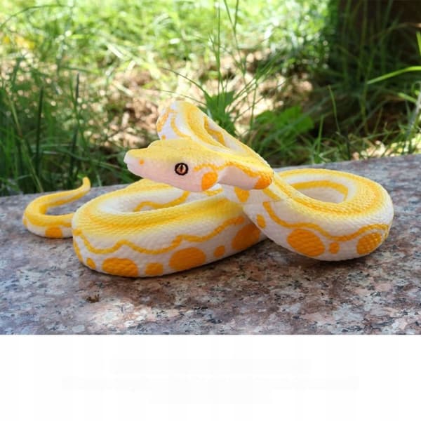 FAKE SNAKE FIGURINES