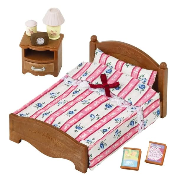 Sylvanian Families. Epoch Double Bed