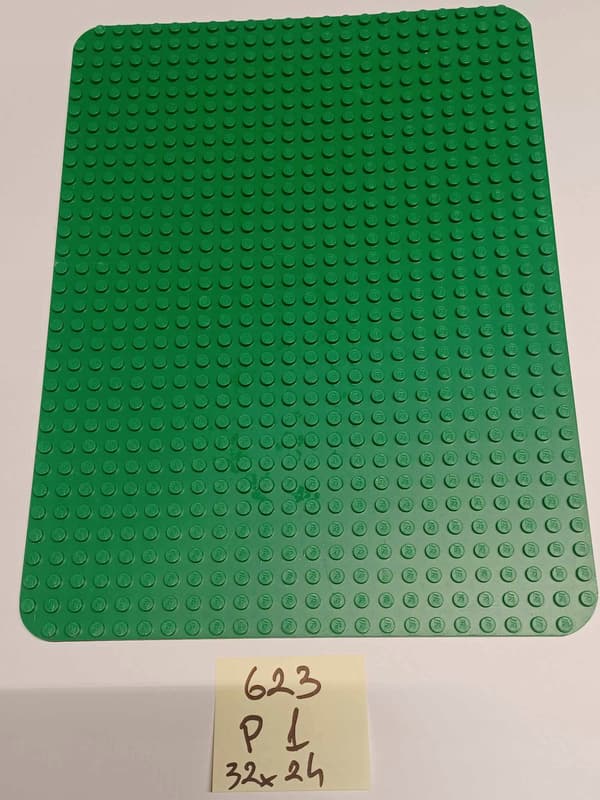 623P1. LEGO thin building plate, 32x24, thin