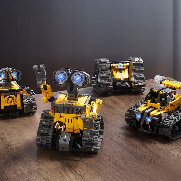 PROGRAMMABLE ROBOT – LARGE CONSTRUCTION SET (560 pieces) WITH APP AND REMOTE CONTROL