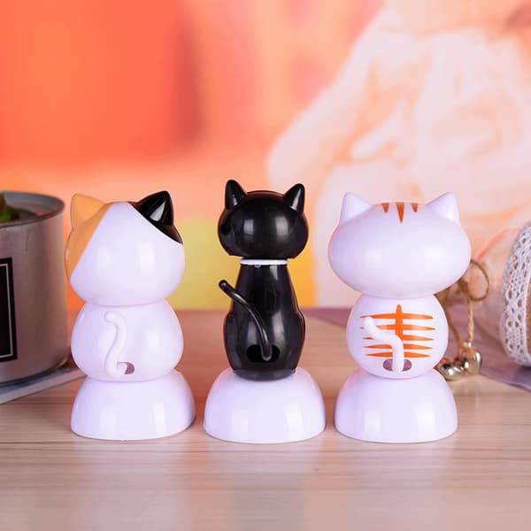 Bobblehead Toy Material: Plastic Accessories, Automatic, White, Black, Pointear