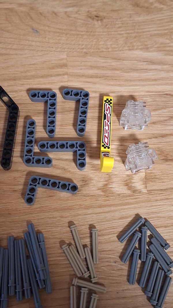 Lego Technic Service Pack, 80 pieces. (T)