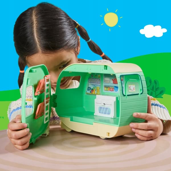 Peppa Pig: The Three Little Pigs Caravan – 3 Figures by Hasbro