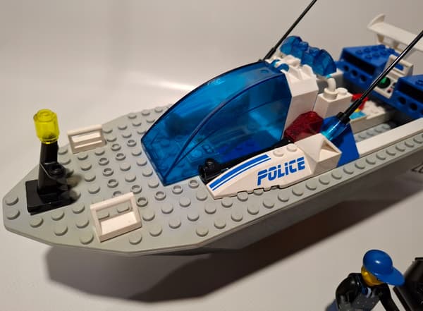 LEGO Juniors: 4669 – Police Boat