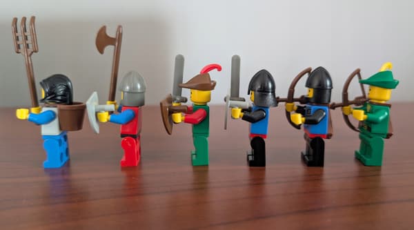 Lego 6103 Knights Minifigure Set