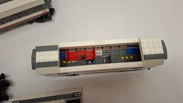 LEGO City Remote-Controlled RC Passenger Train 60051 + Powered Up