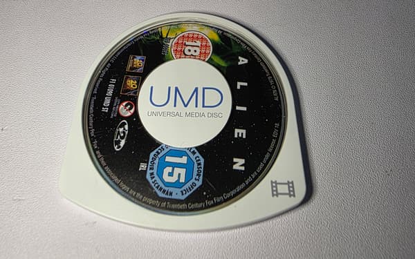 Alien PSP Video, GENTLY USED DISC -5