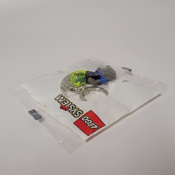 Lego Space System Insectoids 3951 keyring MISB 1998