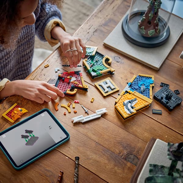 LEGO Harry Potter 76462 The Hogwarts Crest