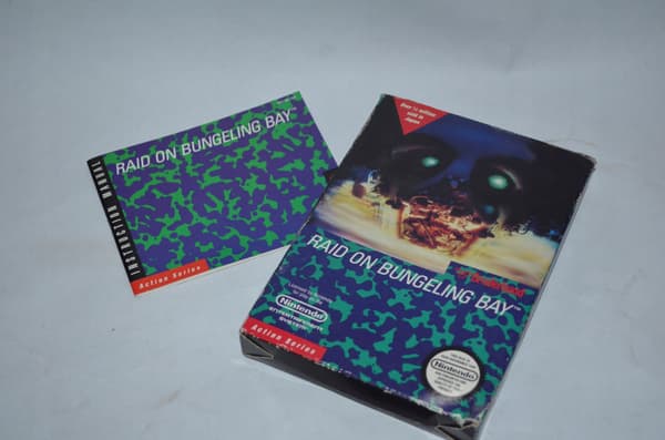 NINTENDO NES RAID ON BUNGELING BAY BOX