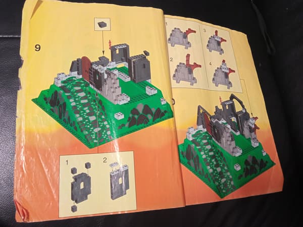 LEGO Castle 6082 Fire Breathing Fortress Instructions