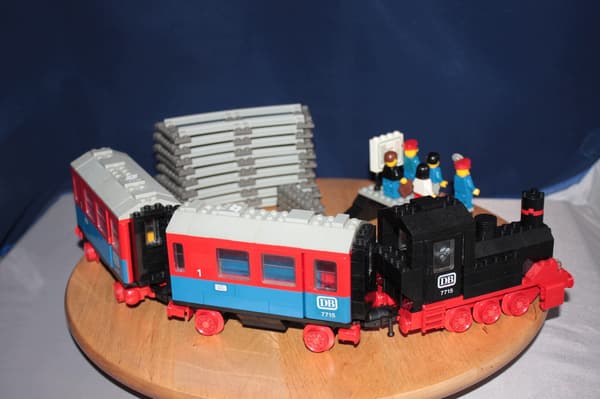 Lego Train 4.5V 7715 Passenger Train