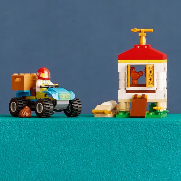 LEGO City Chicken Coop with Chickens 60344