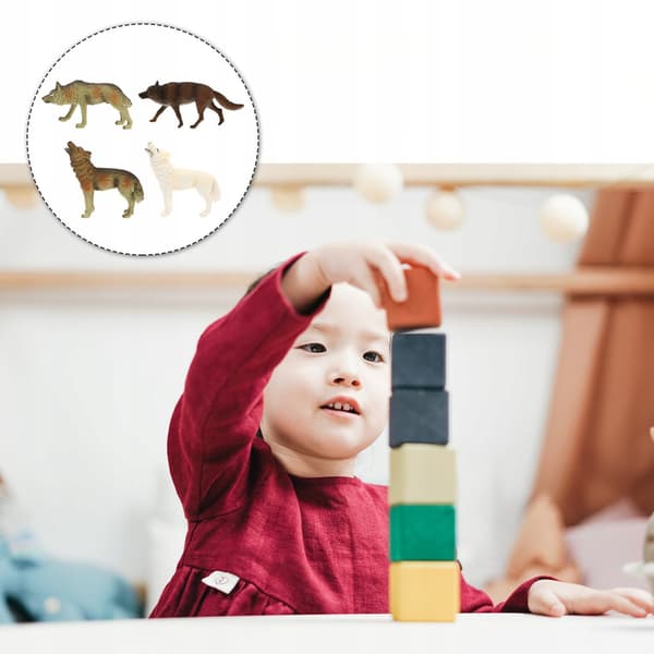 4 REALISTIC PLASTIC WOLF MODELS – EDUCATIONAL TOYS