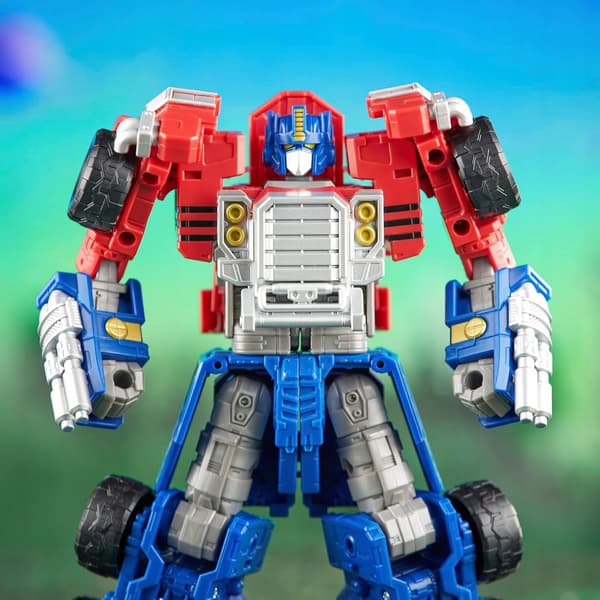 HASBRO Transformers Legacy Evolution Armada Universe Optimus Prime Figure