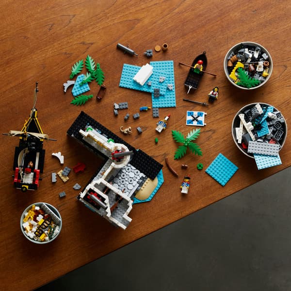 LEGO ICONS Eldorado Fortress 10320