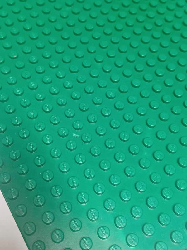 190A11. LEGO thin building plate 32x32, damaged 3811