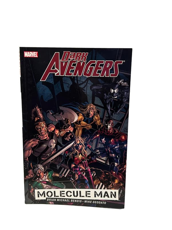 227C MARVEL COMICS BRIAN MICHAEL BENDIS DARK AVENGERS VOL. 1 & 2