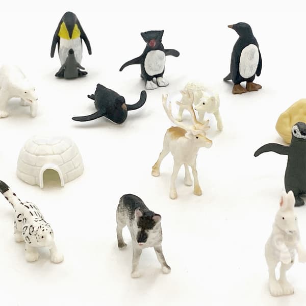 ANIMAL FIGURINE SET