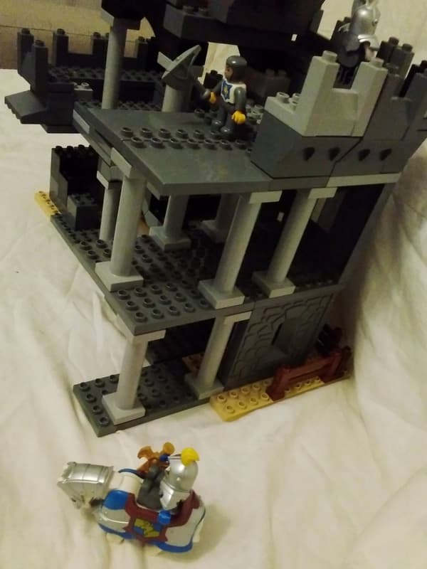 LEGO DUPLO Large Castle with 8 Knights