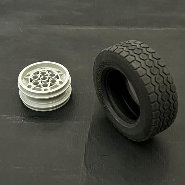 32004ac01 LEGO Wheel x 2