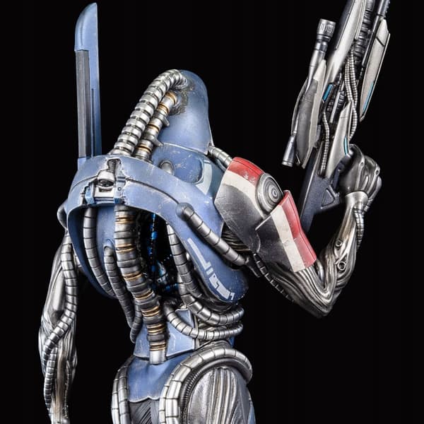 Mass Effect PVC Statue: Legion, 25 cm