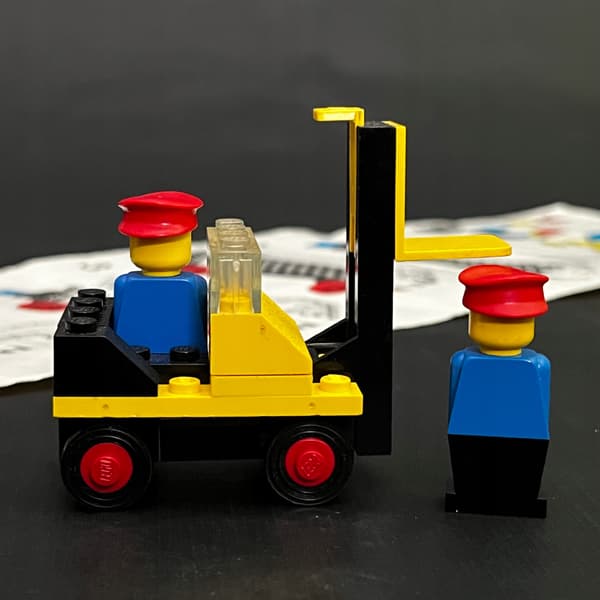 147 LEGO Lorry with Forklift
