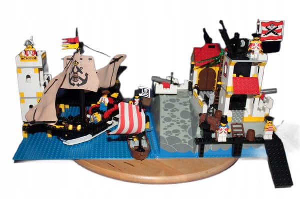 Lego Pirates 6277 Imperial Transhipment Port