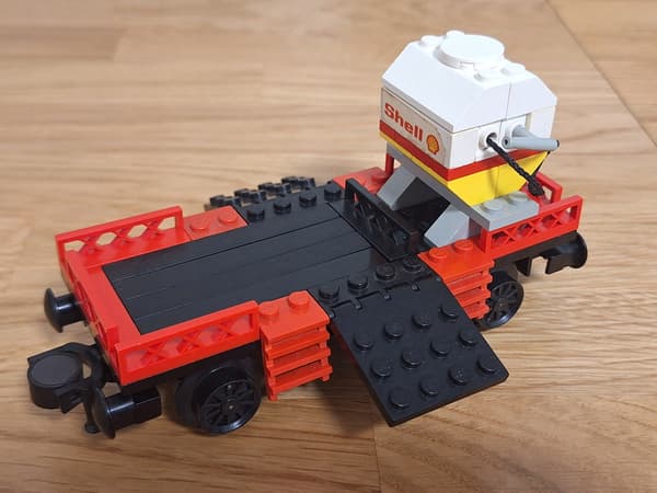 Lego 7735 carriage from the set. 12V train set.