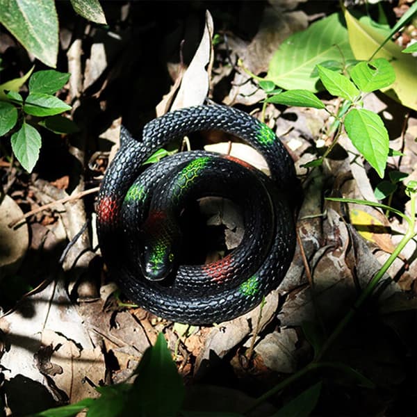 6x REALISTIC STRETCHY RUBBER SNAKE – SQUISHY TOY – PRANK GADGET