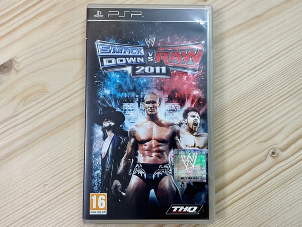 SMACK DOWN VS RAW 2011 disc, very good+ condition, PSP