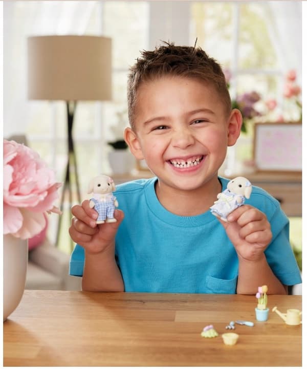 Sylvanian Families – Floral Set with Flora Rabbit Figures – 5736