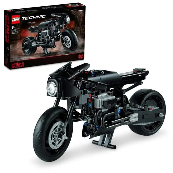 LEGO Technic Batmotor 641-piece set, ages 9+