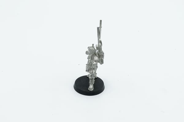Warhammer 40k Imperial Guard Cadian Commlink Operator metal figurine