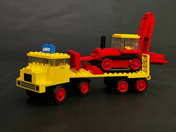 376 LEGO Truck with Excavator