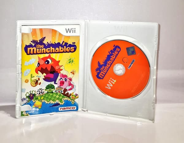 The MUNCHABLES NINTENDO WII 3XA DB DISC