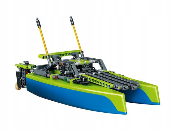 LEGO Technic – 42105 Catamaran – New