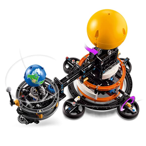 LEGO Technic 42179 Planet Earth and the Moon in Orbit